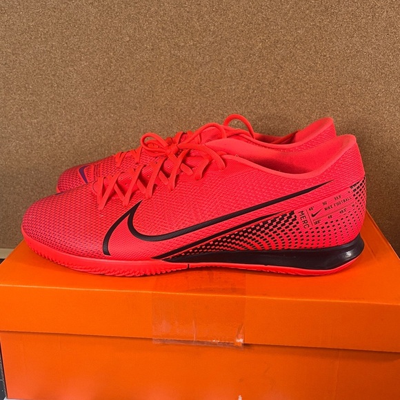 Nike
Vapor 13 Academy ic
Brand new - Picture 3 of 8